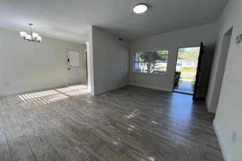 Villa ou maison à louer à Winter Park, Floride: 4 chambres, 118.54 m2 № 1851606 - photo 3