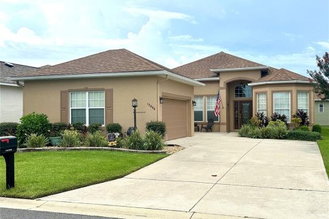 House in Summerfield, Florida 2 bedrooms, 177.26 sq.m. № 1876654 - photo 1