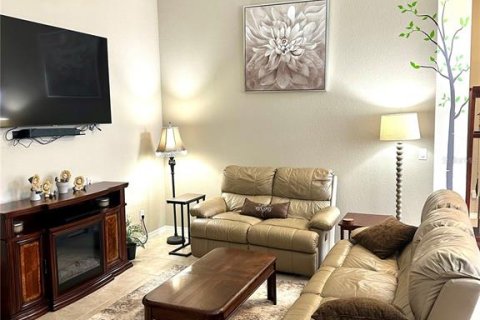 House in Summerfield, Florida 2 bedrooms, 177.26 sq.m. № 1876654 - photo 6