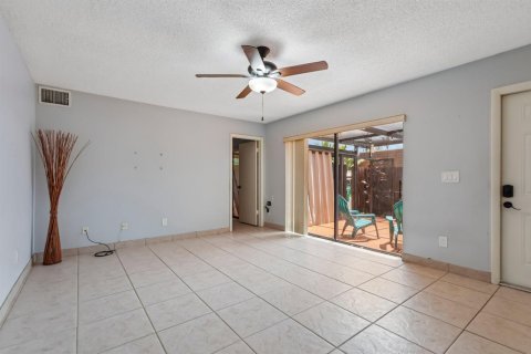 Touwnhouse à vendre à Davie, Floride: 3 chambres, 153.66 m2 № 2189247 - photo 14