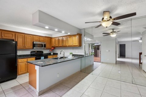 Touwnhouse à vendre à Davie, Floride: 3 chambres, 153.66 m2 № 2189247 - photo 4