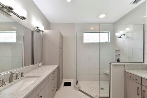 Villa ou maison à vendre à Sarasota, Floride: 4 chambres, 245.08 m2 № 2399465 - photo 13