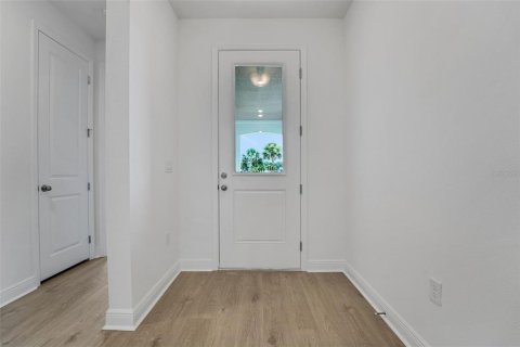 House in Lady Lake, Florida 3 bedrooms, 176.33 sq.m. № 1902068 - photo 6