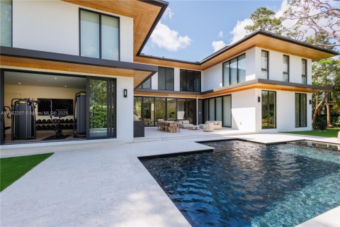 Villa ou maison à vendre à South Miami, Floride: 6 chambres, 636.1 m2 № 1890678 - photo 1