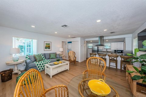 House in Saint Pete Beach, Florida 1 bedroom, 59.09 sq.m. № 1386893 - photo 16