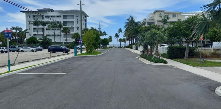 Hotel en Deerfield Beach, Florida № 655933