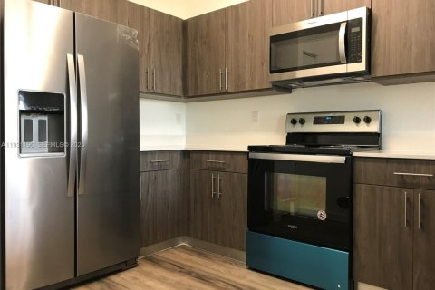 Снять в аренду кондоминиум в Майами, Флорида 3 спальни, 132.66м2, № 1989629 - фото 8