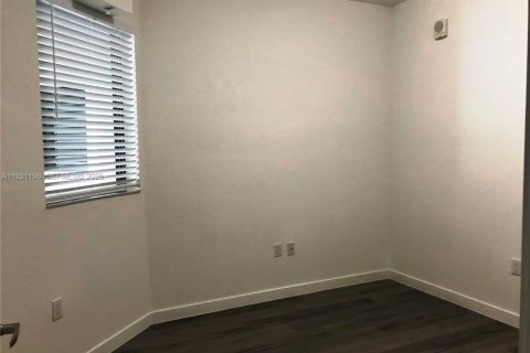 Снять в аренду кондоминиум в Майами, Флорида 3 спальни, 132.66м2, № 1989629 - фото 10