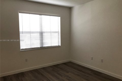 Снять в аренду кондоминиум в Майами, Флорида 3 спальни, 132.66м2, № 1989629 - фото 14