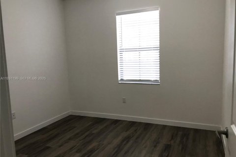 Снять в аренду кондоминиум в Майами, Флорида 3 спальни, 132.66м2, № 1989629 - фото 13