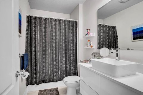 Купить виллу или дом в Киссимми, Флорида 6 комнат, 171.5м2, № 2291486 - фото 10