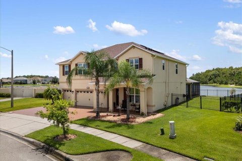 House in Kissimmee, Florida 5 bedrooms, 324.88 sq.m. № 1848511 - photo 2