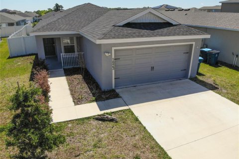 Villa ou maison à vendre à Eagle Lake, Floride: 3 chambres, 138.05 m2 № 2333829 - photo 27
