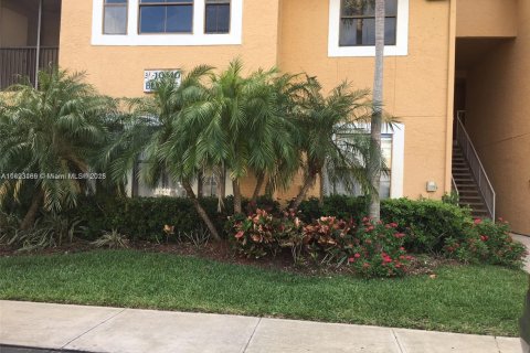 Copropriété à louer à Miami, Floride: 2 chambres, 97.83 m2 № 1945683 - photo 1