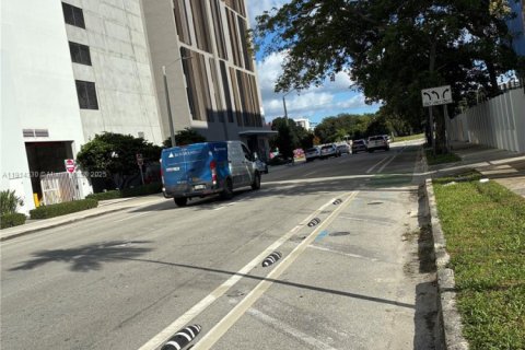 Copropriété à vendre à Miami, Floride: 2 chambres, 81.94 m2 № 1969943 - photo 4
