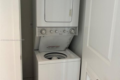 Copropriété à vendre à Miami, Floride: 2 chambres, 81.94 m2 № 1969943 - photo 22