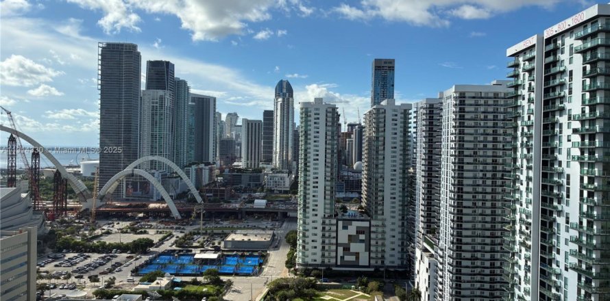 Condo à Miami, Floride, 2 chambres  № 1969943