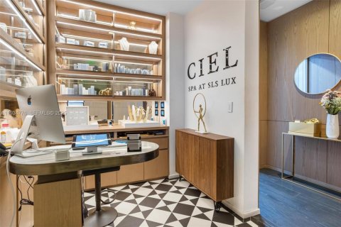 Condominio en alquiler en Miami, Florida, 1 dormitorio, 80.45 m2 № 1993011 - foto 18