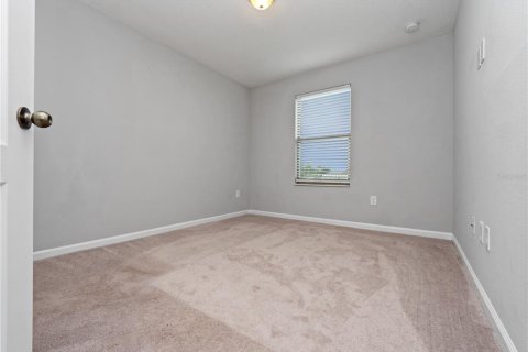 Townhouse in Apopka, Florida 4 bedrooms, 151.71 sq.m. № 1912087 - photo 14