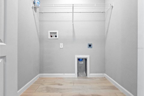 Townhouse in Apopka, Florida 4 bedrooms, 151.71 sq.m. № 1912087 - photo 17