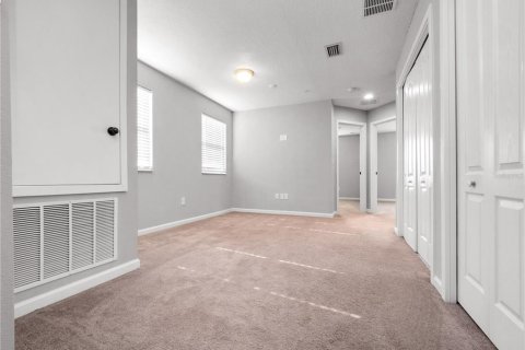 Townhouse in Apopka, Florida 4 bedrooms, 151.71 sq.m. № 1912087 - photo 6