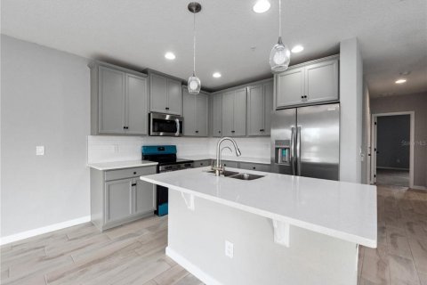 Townhouse in Apopka, Florida 4 bedrooms, 151.71 sq.m. № 1912087 - photo 10