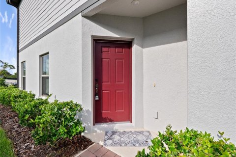 Townhouse in Apopka, Florida 4 bedrooms, 151.71 sq.m. № 1912087 - photo 4