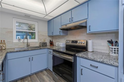 Casa en venta en Brandon, Florida, 4 dormitorios, 200.11 m2 № 1913357 - foto 22