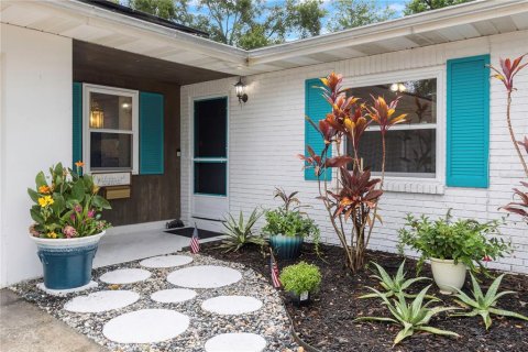 Casa en venta en Brandon, Florida, 4 dormitorios, 200.11 m2 № 1913357 - foto 7