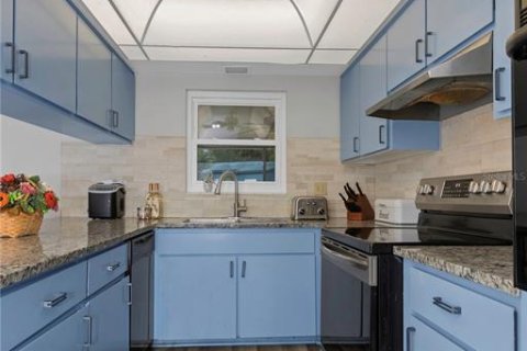 Casa en venta en Brandon, Florida, 4 dormitorios, 200.11 m2 № 1913357 - foto 20