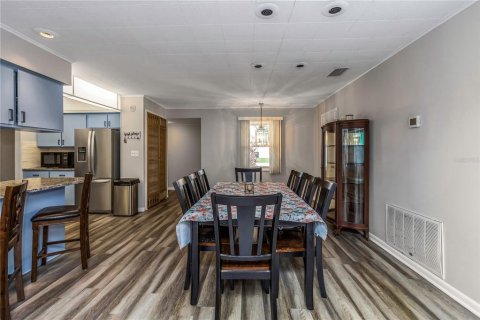Casa en venta en Brandon, Florida, 4 dormitorios, 200.11 m2 № 1913357 - foto 11