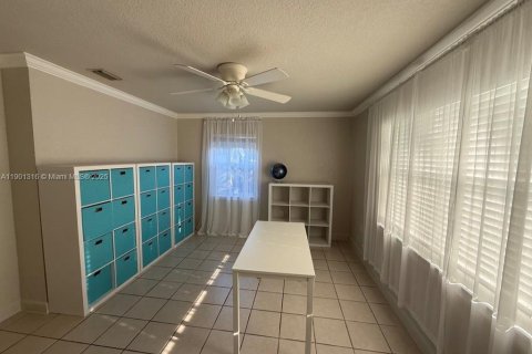 House in Okeechobee, Florida 3 bedrooms, 116.87 sq.m. № 1951524 - photo 12