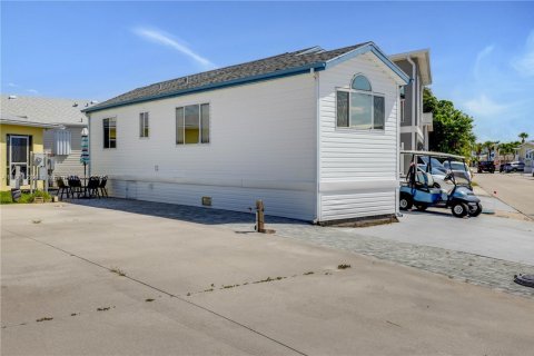 House in Jensen Beach, Florida 2 bedrooms, 83.89 sq.m. № 1466811 - photo 30