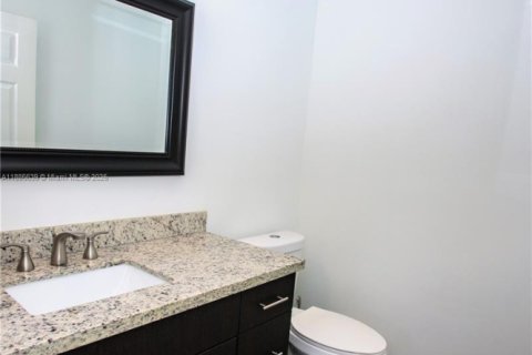 Adosado en alquiler en Doral, Florida, 3 dormitorios, 117.06 m2 № 2018386 - foto 21
