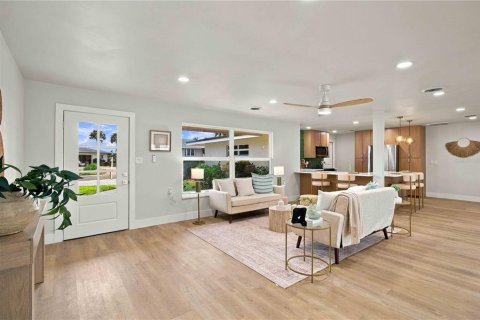 Villa ou maison à vendre à Bradenton, Floride: 3 chambres, 179.02 m2 № 2403556 - photo 10