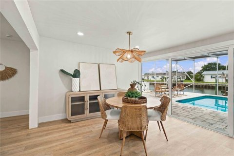 Villa ou maison à vendre à Bradenton, Floride: 3 chambres, 179.02 m2 № 2403556 - photo 18