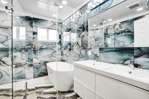 Villa ou maison à louer à Hollywood, Floride: 5 chambres, 232.26 m2 № 1979735 - photo 30