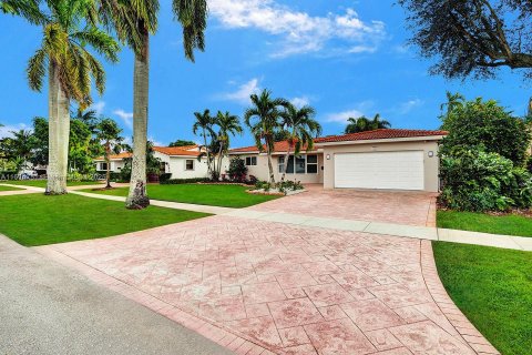 Villa ou maison à louer à Hollywood, Floride: 5 chambres, 232.26 m2 № 1979735 - photo 2