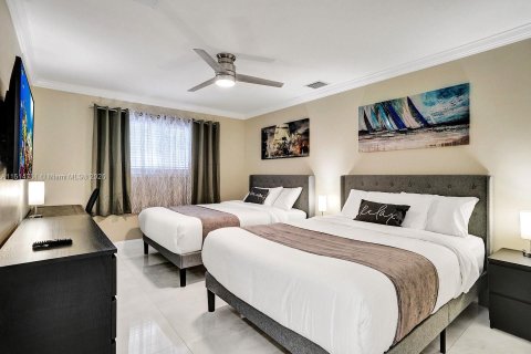 Villa ou maison à louer à Hollywood, Floride: 5 chambres, 232.26 m2 № 1979735 - photo 25