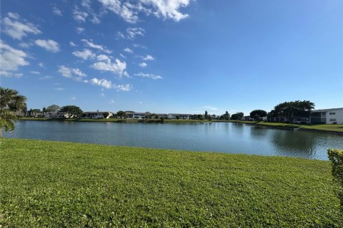Copropriété à vendre à West Palm Beach, Floride: 1 chambre, 71.91 m2 № 1937959 - photo 1