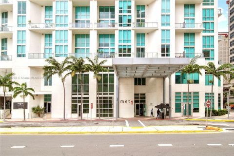 Condominio en alquiler en Miami, Florida, 1 dormitorio, 71.53 m2 № 1747985 - foto 18