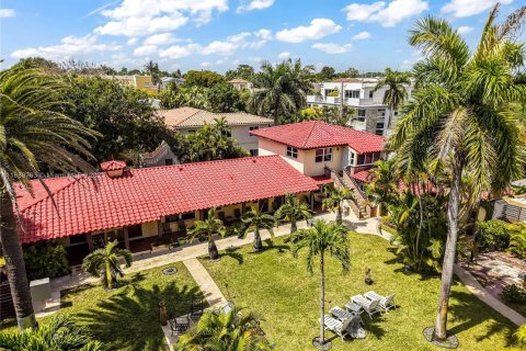 Propiedad comercial en venta en Fort Lauderdale, Florida № 2055160 - foto 10