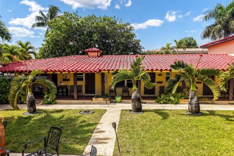 Propiedad comercial en venta en Fort Lauderdale, Florida № 2055160 - foto 8