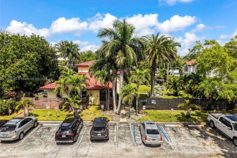 Propiedad comercial en venta en Fort Lauderdale, Florida № 2055160 - foto 19