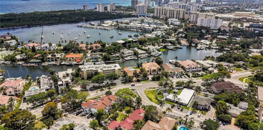 Propiedad comercial en Fort Lauderdale, Florida № 2055160