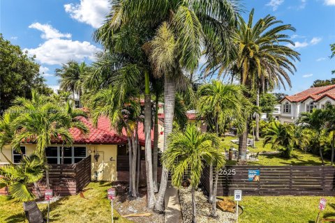 Propiedad comercial en venta en Fort Lauderdale, Florida № 2055160 - foto 4