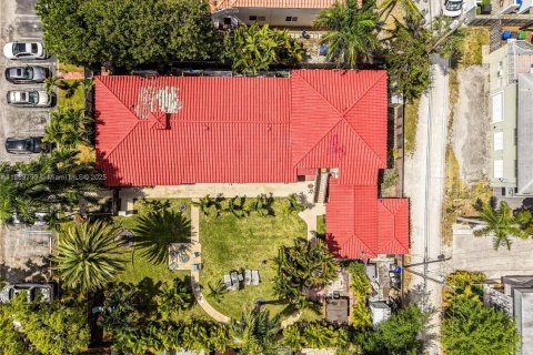 Propiedad comercial en venta en Fort Lauderdale, Florida № 2055160 - foto 2