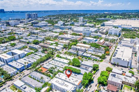 Condo in Miami Beach, Florida, 1 bedroom  № 2082671 - photo 19