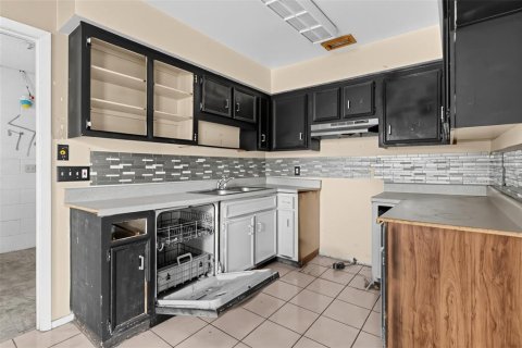 Condo in Orlando, Florida, 2 bedrooms  № 2368748 - photo 18