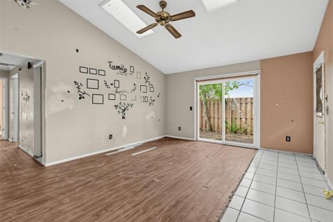 Condo in Orlando, Florida, 2 bedrooms  № 2368748 - photo 12